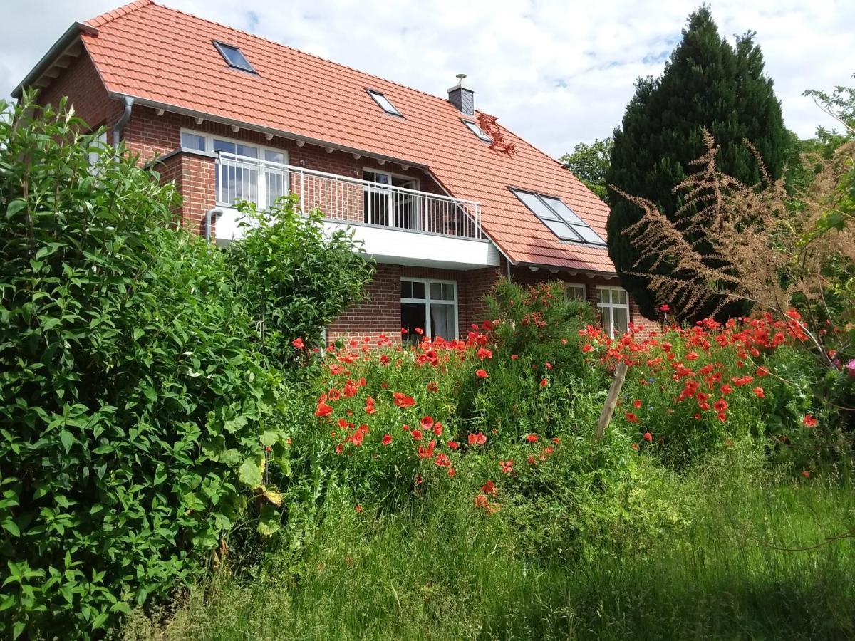 Haus Rosengarten- Ruhige Ferienwohnungen Im Gruenen Sehlen Екстериор снимка