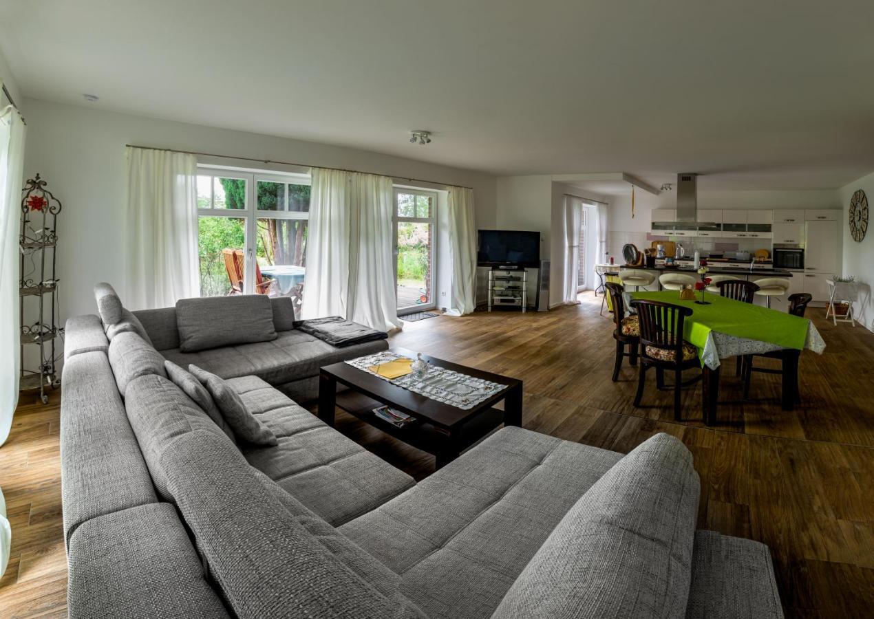 Haus Rosengarten- Ruhige Ferienwohnungen Im Gruenen Sehlen Екстериор снимка