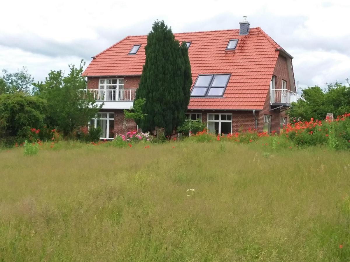 Haus Rosengarten- Ruhige Ferienwohnungen Im Gruenen Sehlen Екстериор снимка